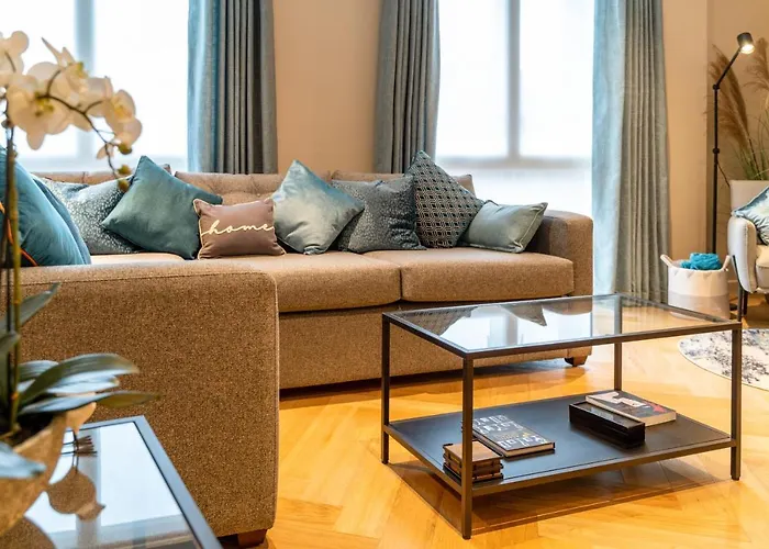 Entire 2 Bed - Free Parking - No. 35 - The Cosy Collection Ltd