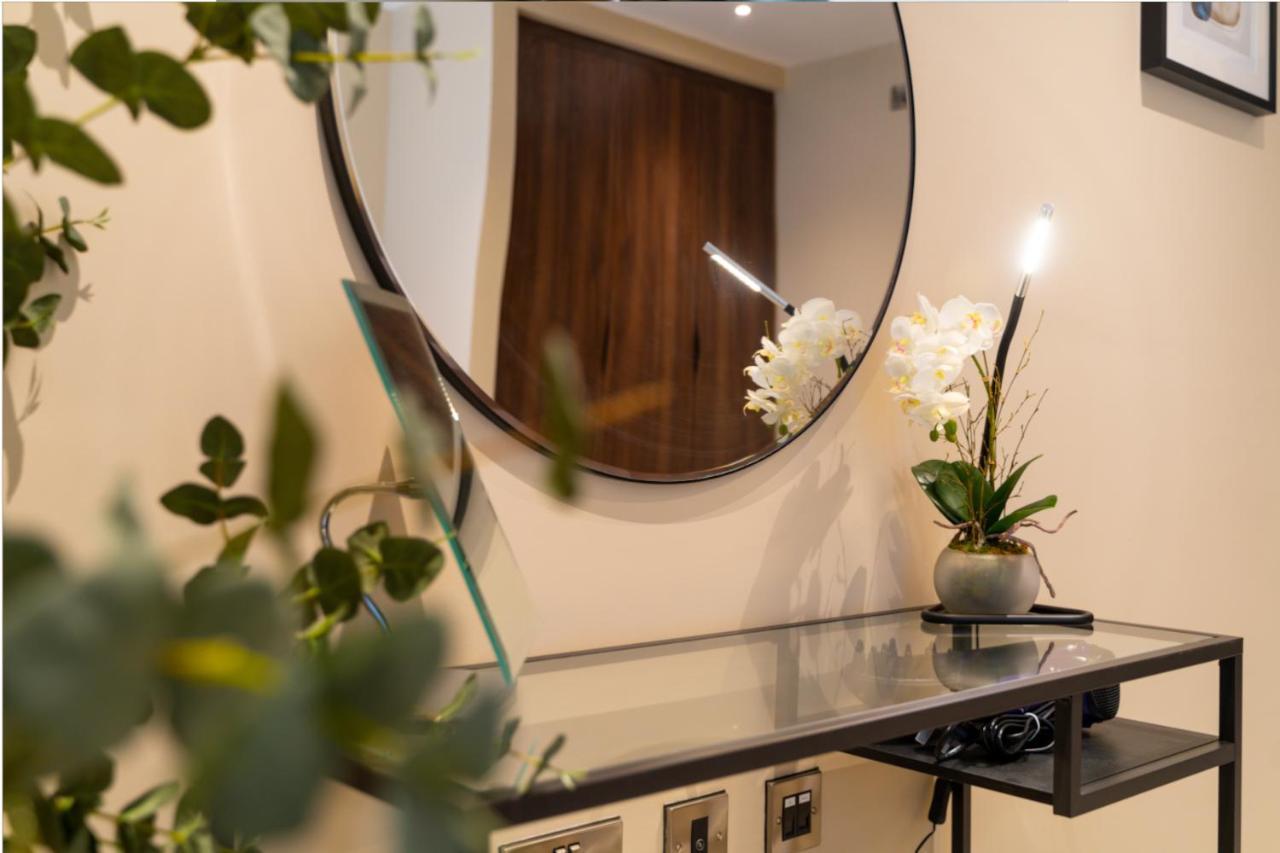 Entire 2 Bed - Free Parking - No. 35 - The Cosy Collection Ltd *